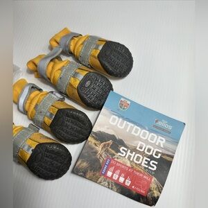 Dog Helios Premium Grip Outdoor Dog Boots Small Yellow 4-Pack Snow Hiking Boots